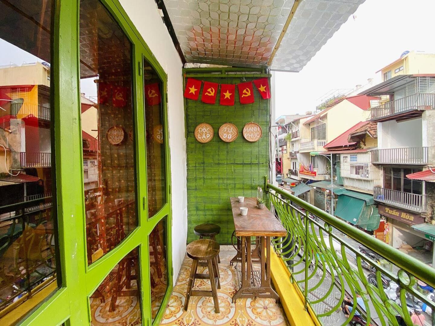 Hang Buom House Old Quarter *